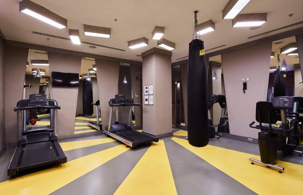 뫼벤픽 이스탄불 호텔 골든 혼 외부 사진 The gym at the hotel